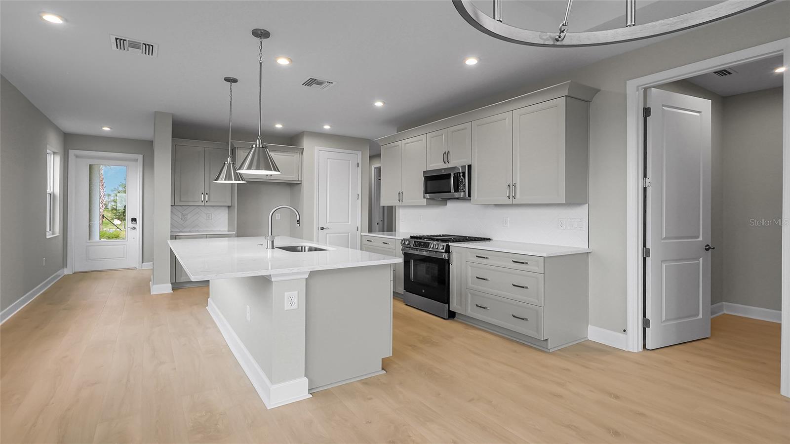 Image 20 of 60 For 1457 Santorini Way