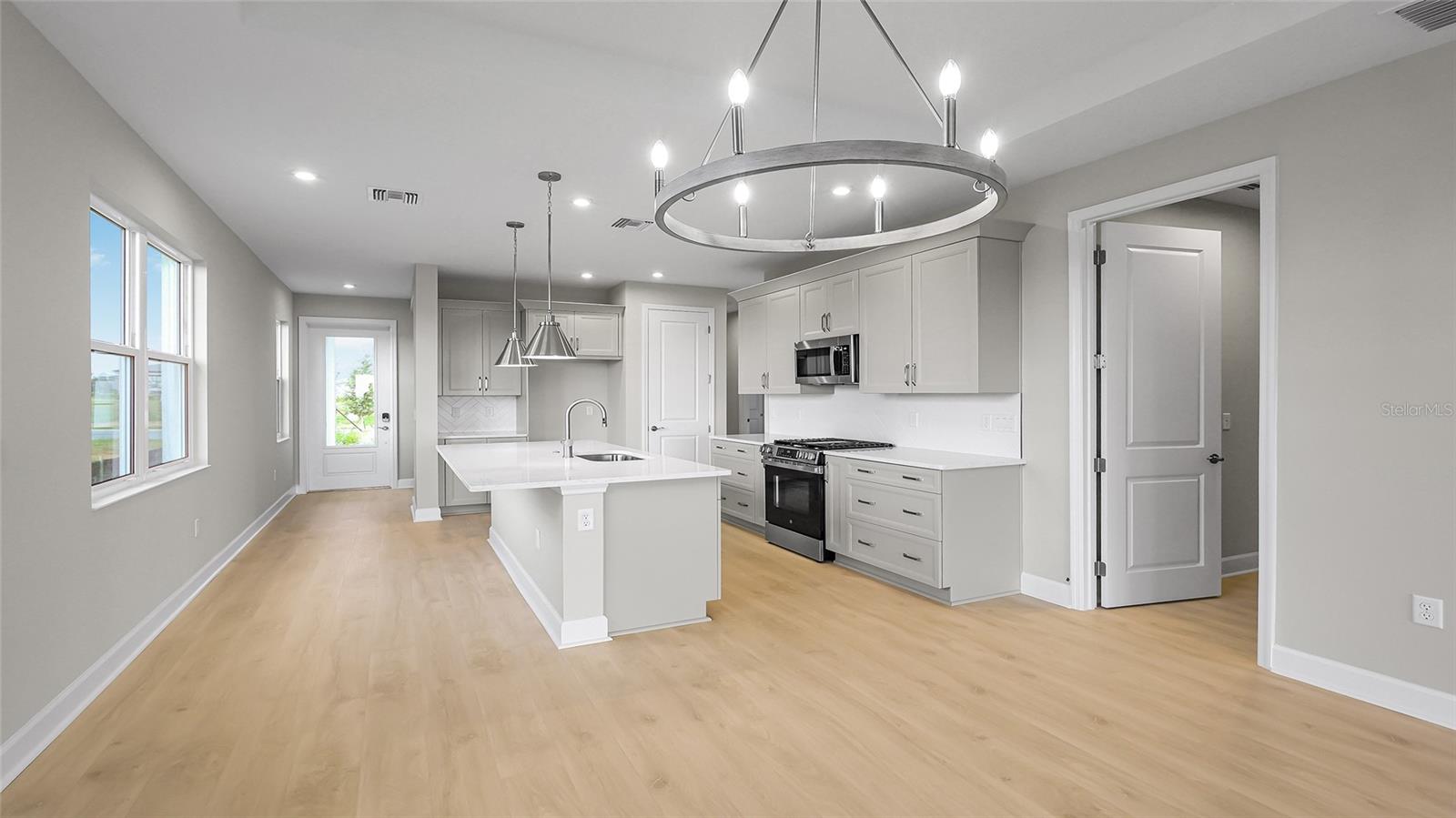 Image 21 of 60 For 1457 Santorini Way