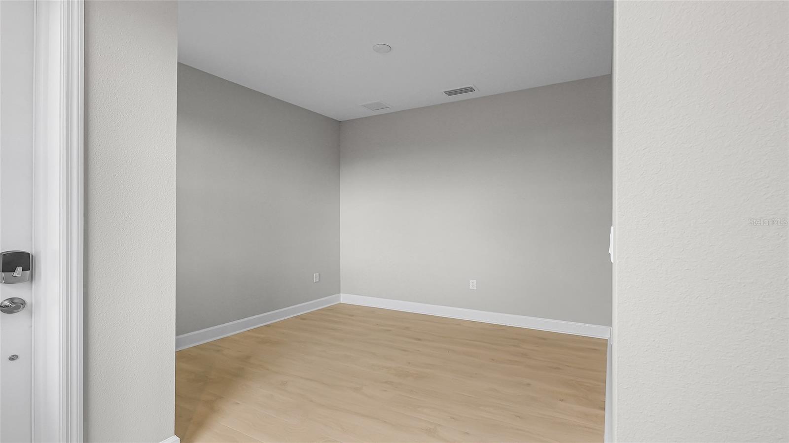 Image 31 of 60 For 1457 Santorini Way