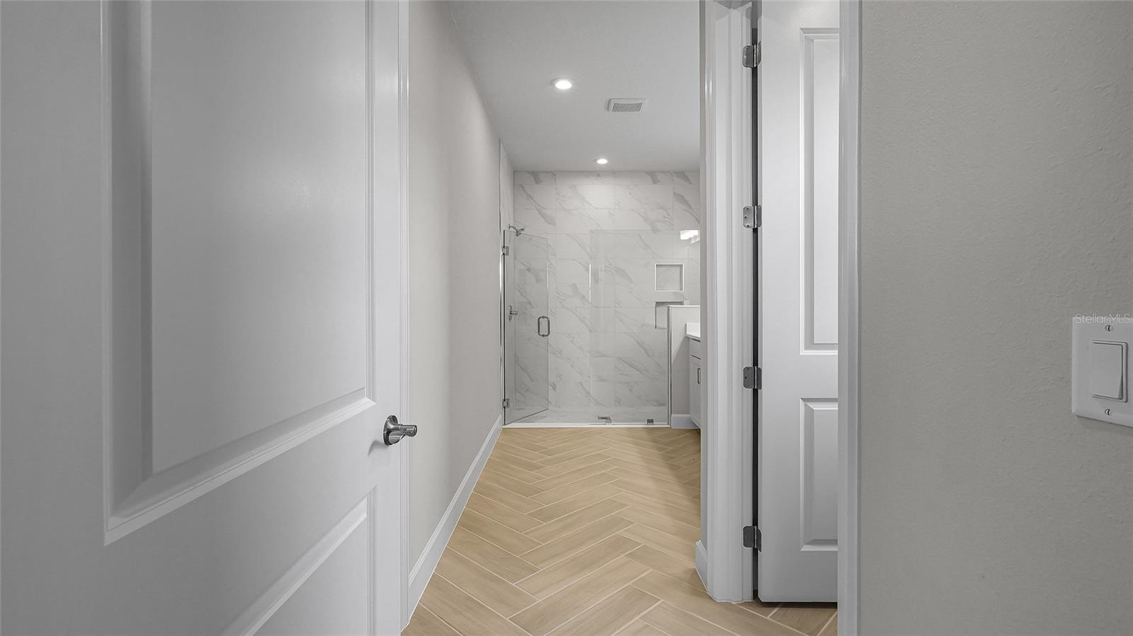 Image 39 of 60 For 1457 Santorini Way