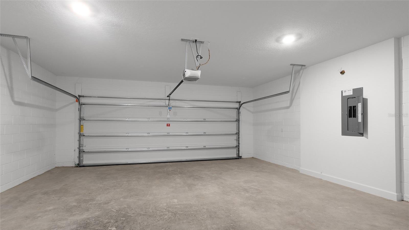 Image 48 of 60 For 1457 Santorini Way