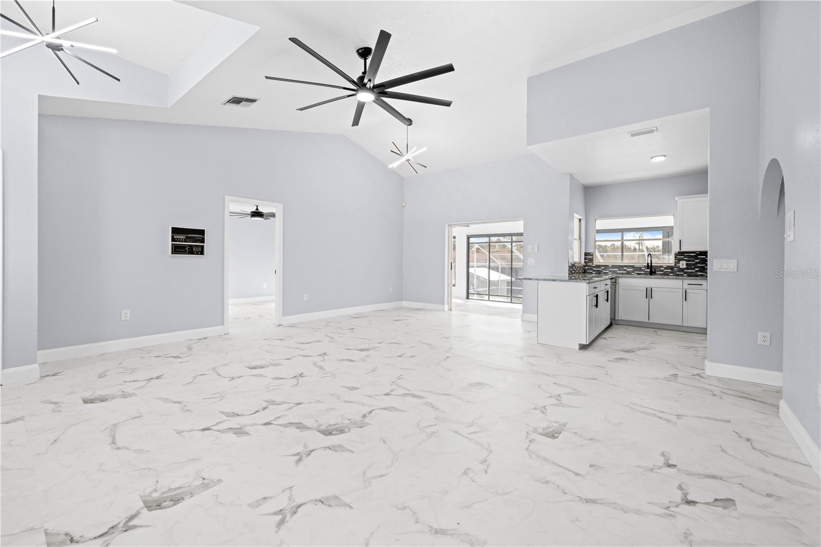 Image 10 of 50 For 13124 Lawrence Street