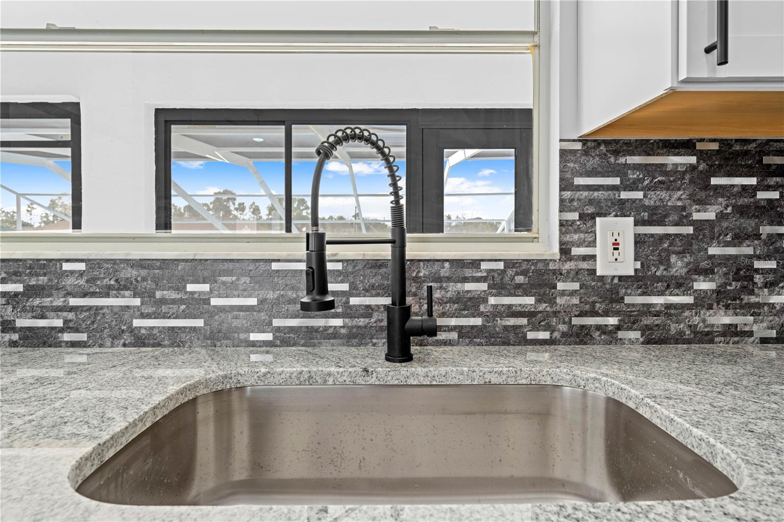 Image 15 of 50 For 13124 Lawrence Street