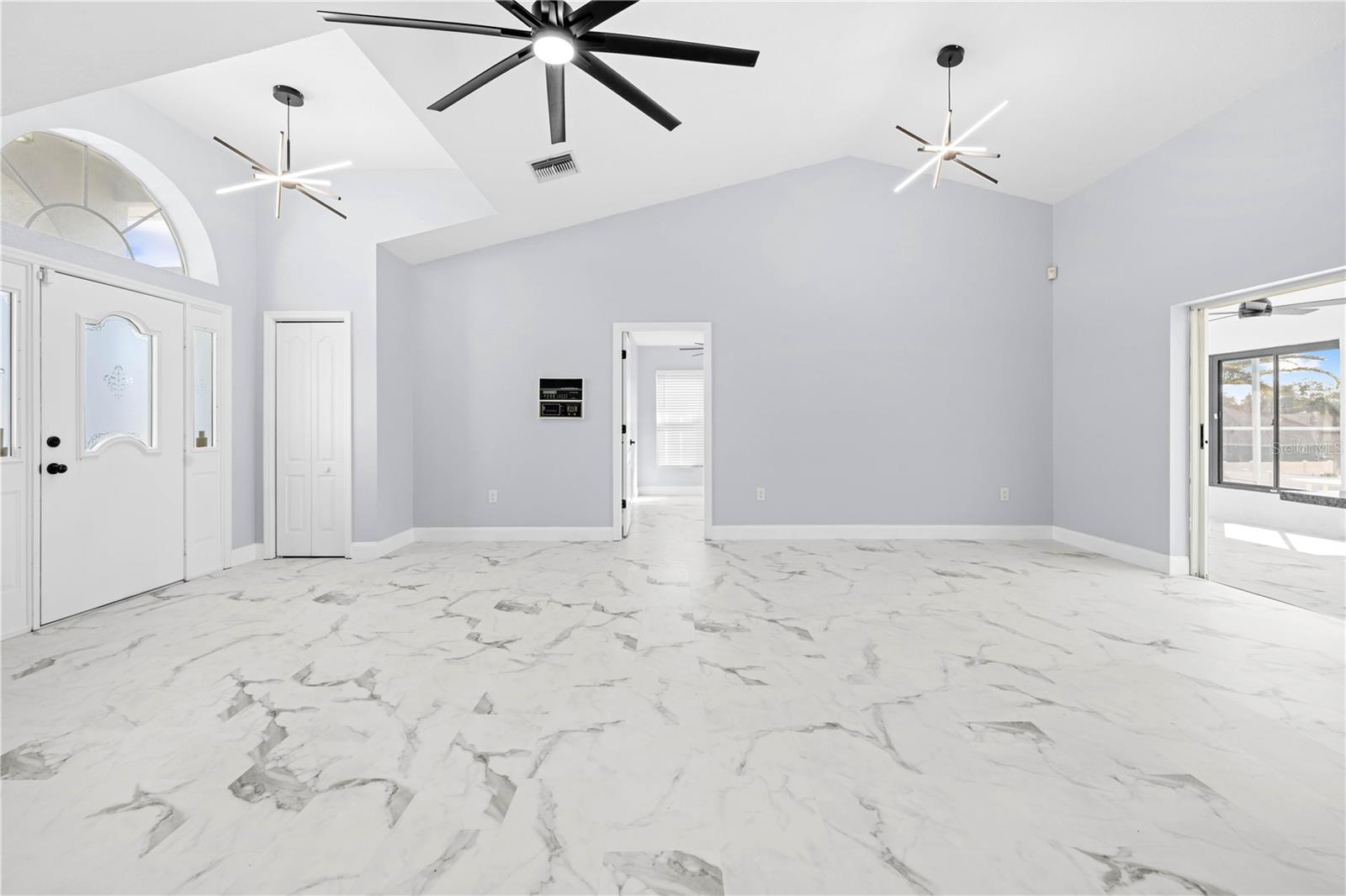 Image 17 of 50 For 13124 Lawrence Street