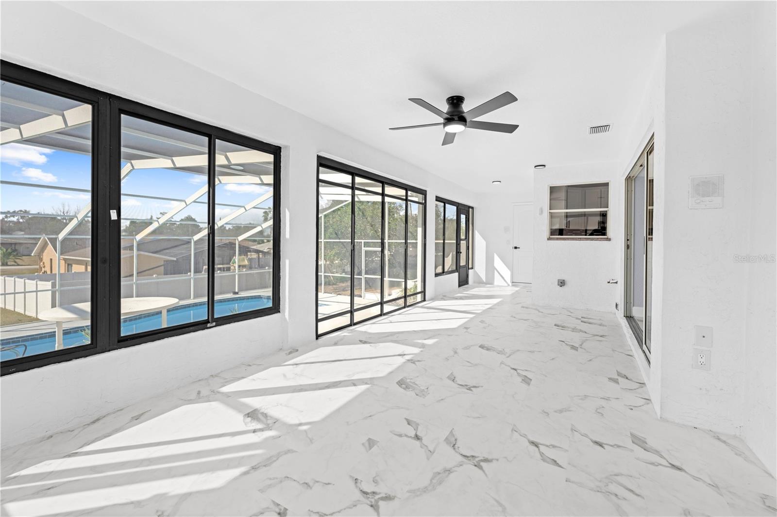 Image 23 of 50 For 13124 Lawrence Street