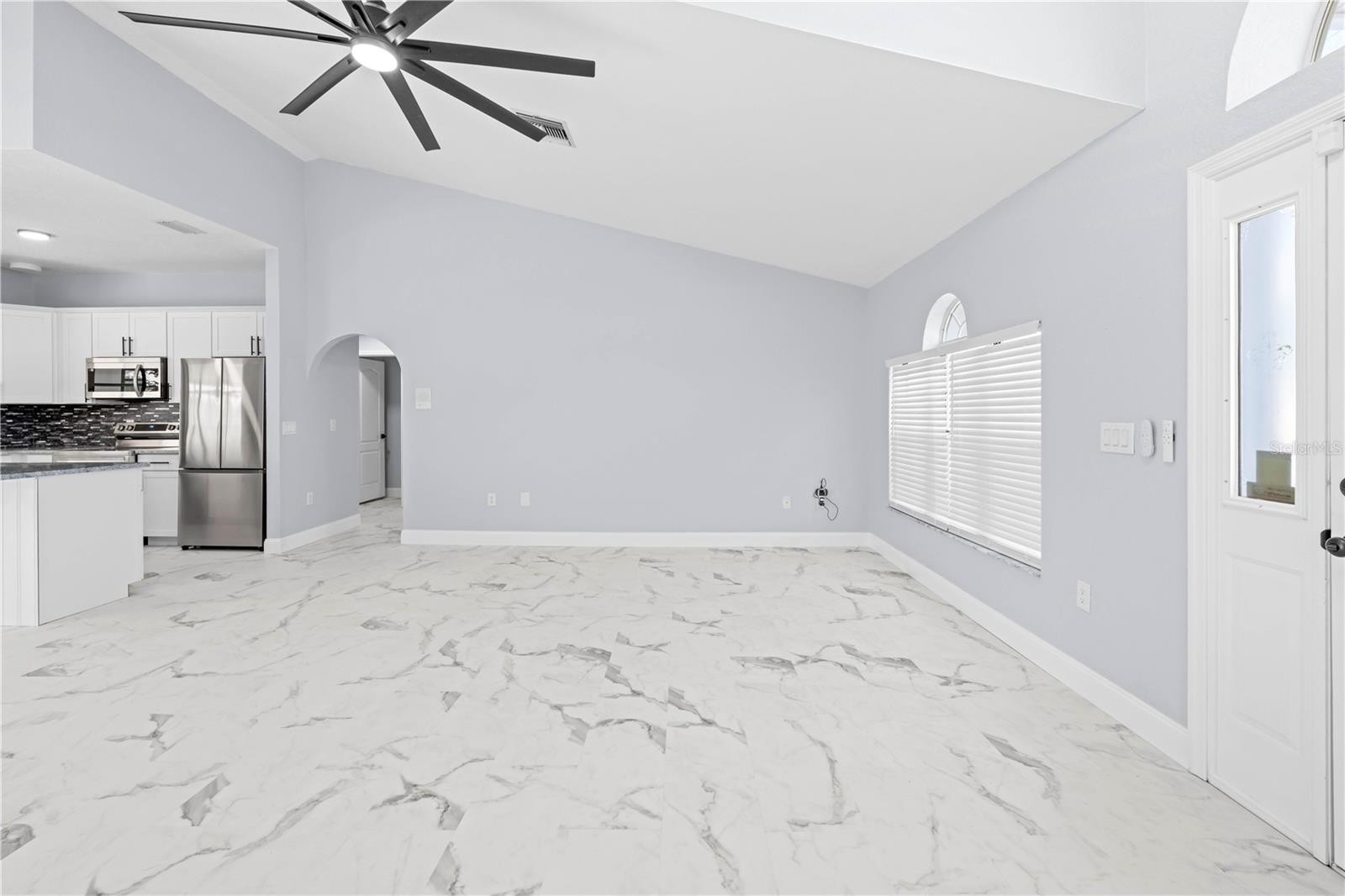 Image 6 of 50 For 13124 Lawrence Street