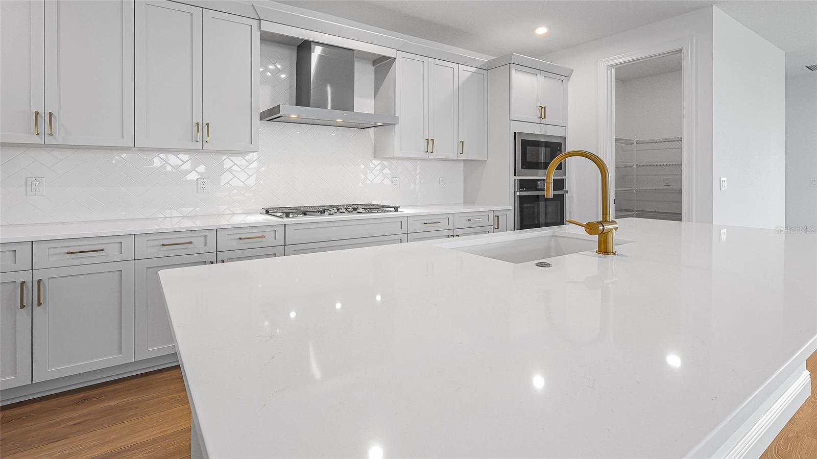 Image 14 of 44 For 14375 Hammock Oak Street