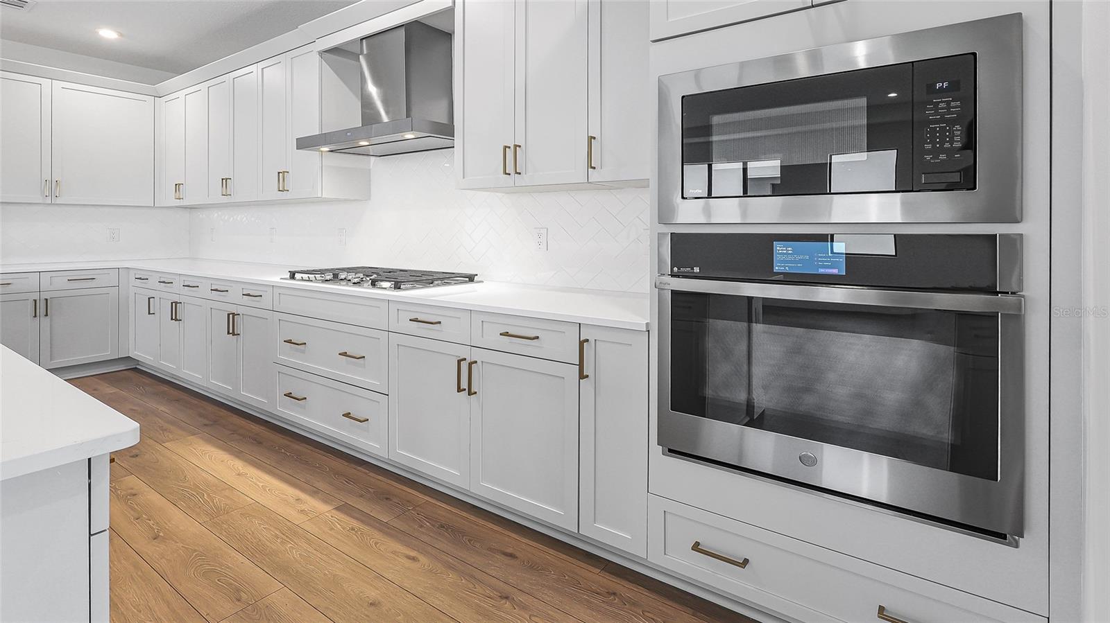 Image 16 of 44 For 14375 Hammock Oak Street