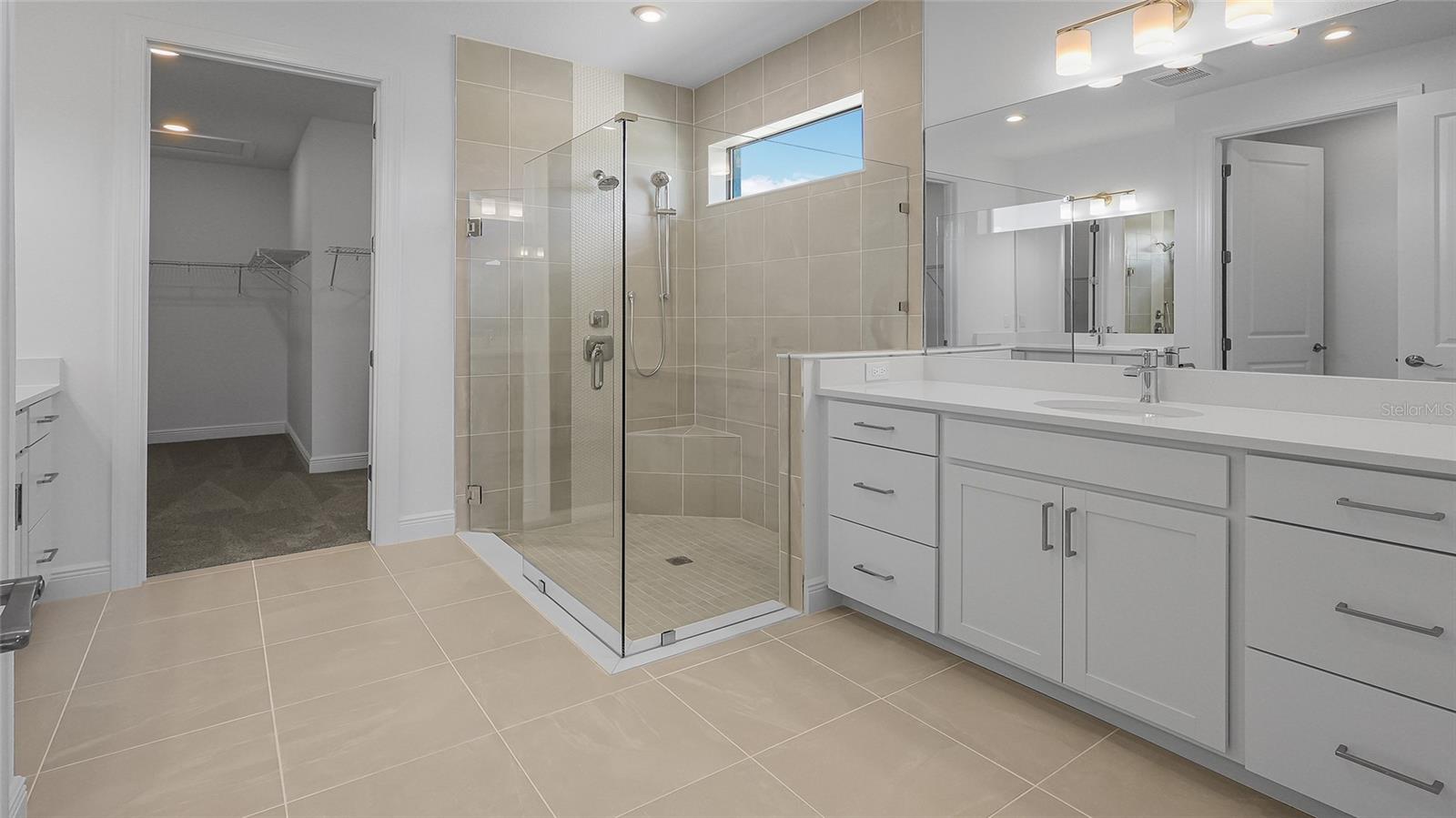 Image 32 of 44 For 14375 Hammock Oak Street