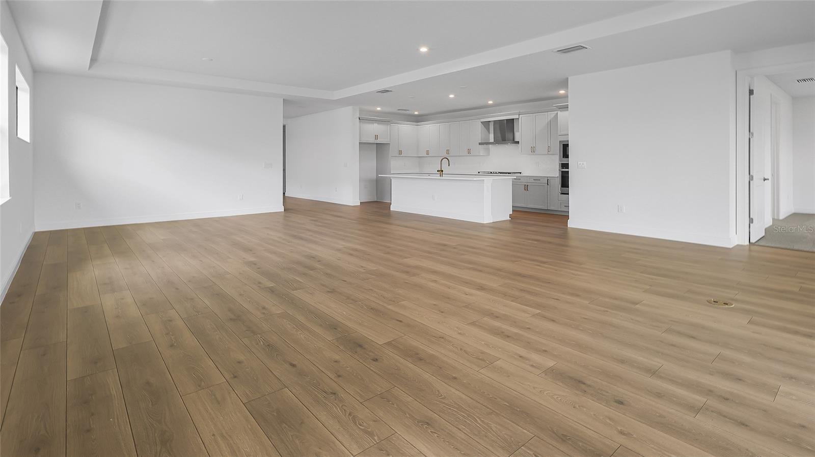 Image 6 of 44 For 14375 Hammock Oak Street