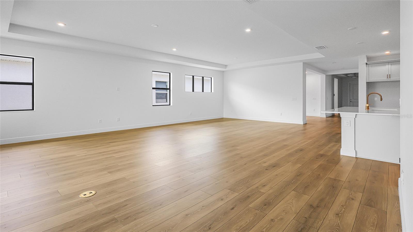 Image 7 of 44 For 14375 Hammock Oak Street