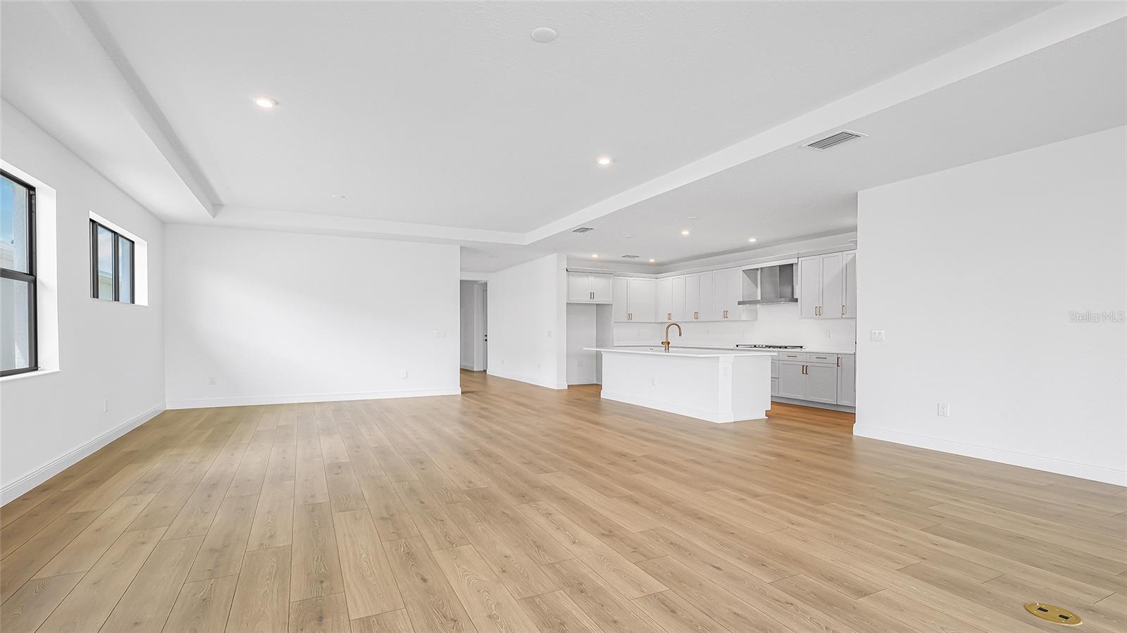 Image 8 of 44 For 14375 Hammock Oak Street