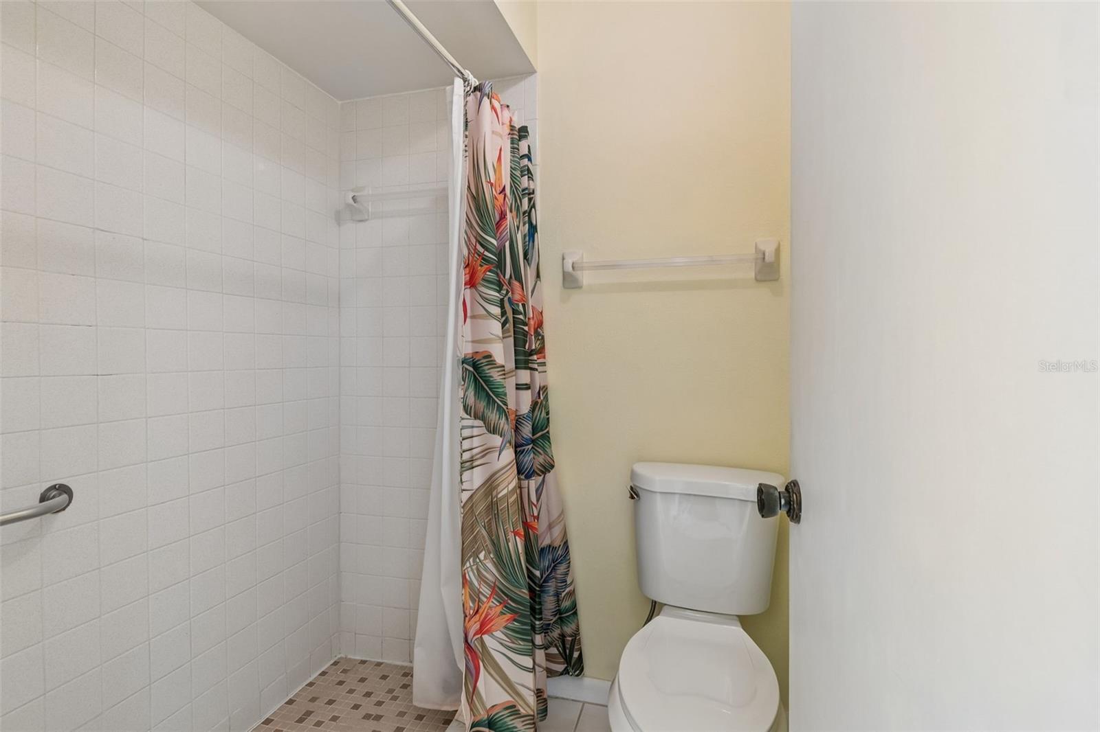 Image 19 of 37 For 1130 Orange Tree Circle W C