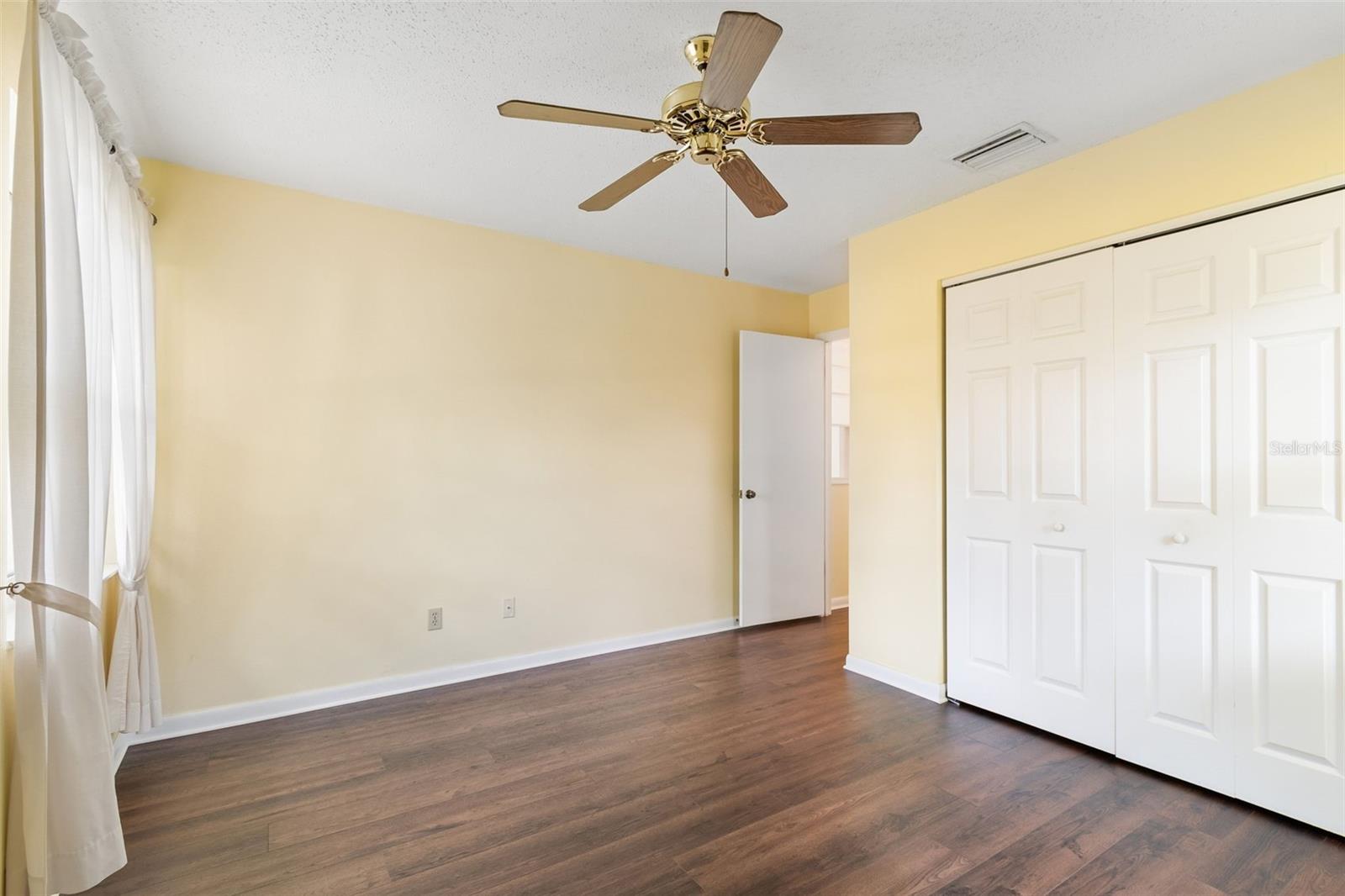 Image 22 of 37 For 1130 Orange Tree Circle W C