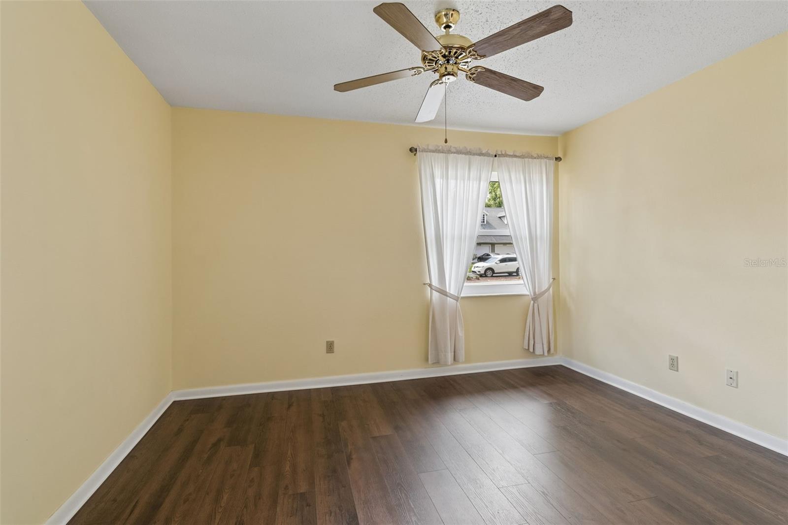 Image 23 of 37 For 1130 Orange Tree Circle W C