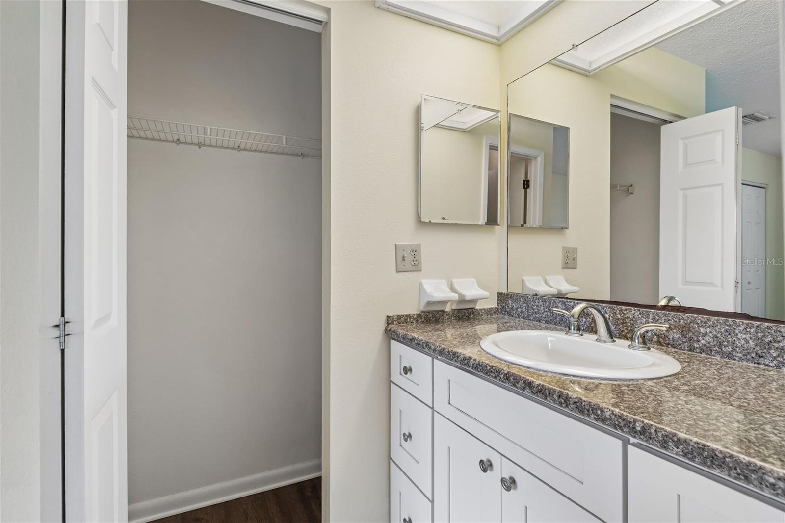 Image 24 of 37 For 1130 Orange Tree Circle W C