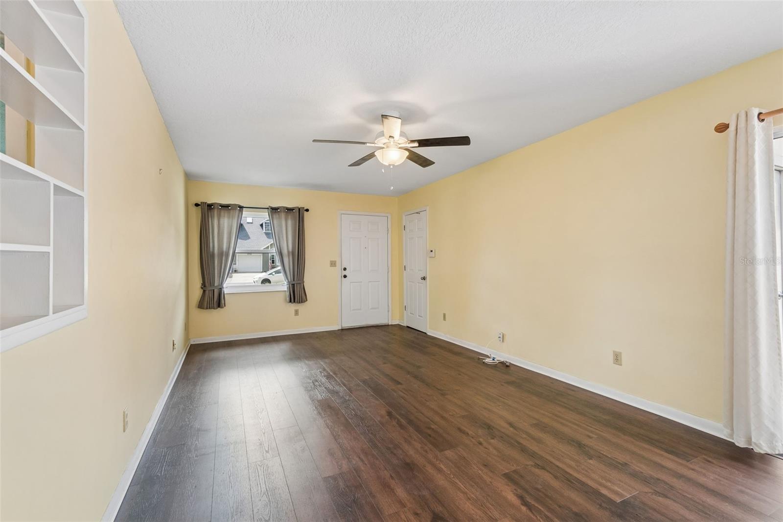 Image 5 of 37 For 1130 Orange Tree Circle W C