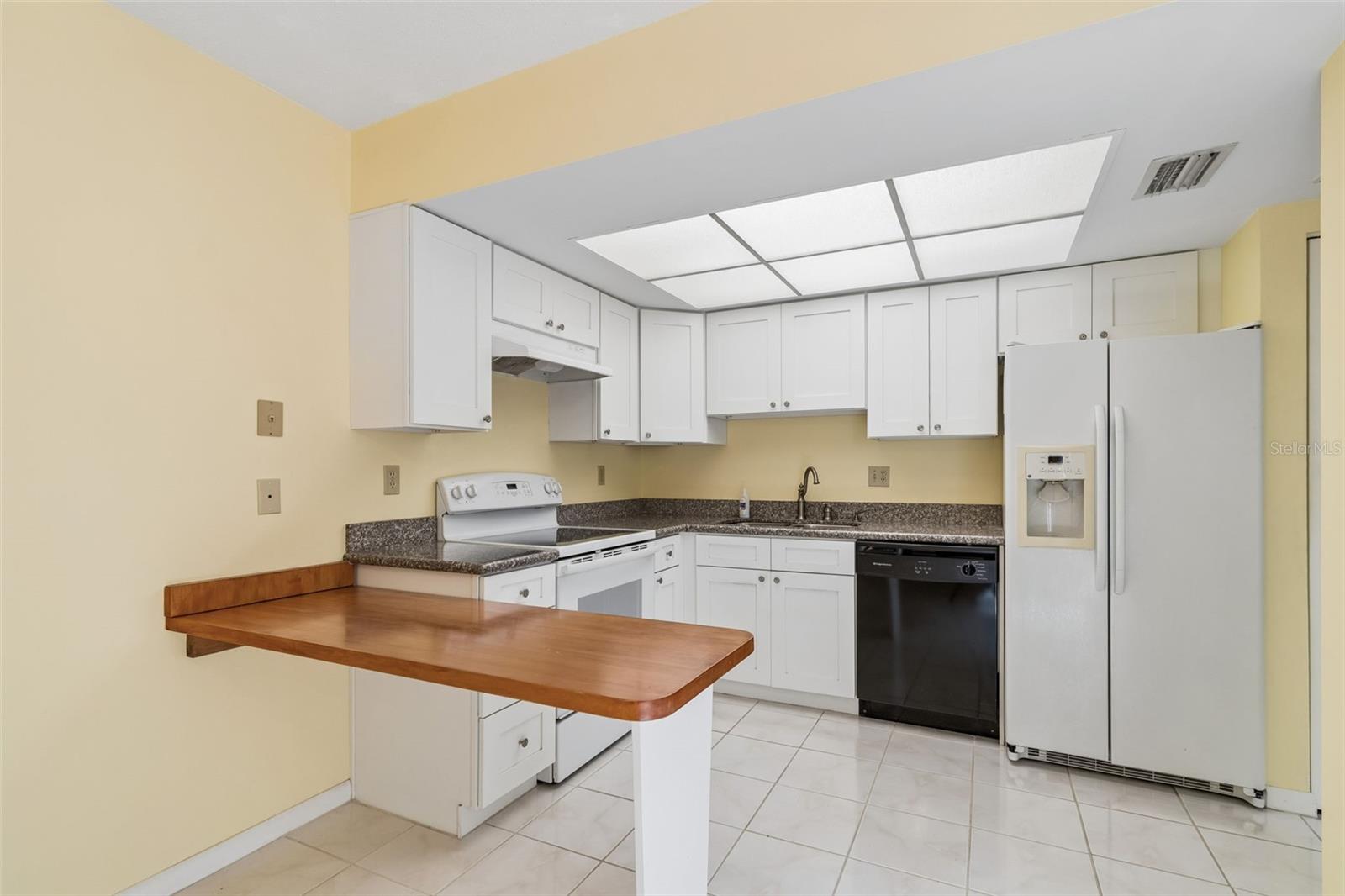 Image 8 of 37 For 1130 Orange Tree Circle W C