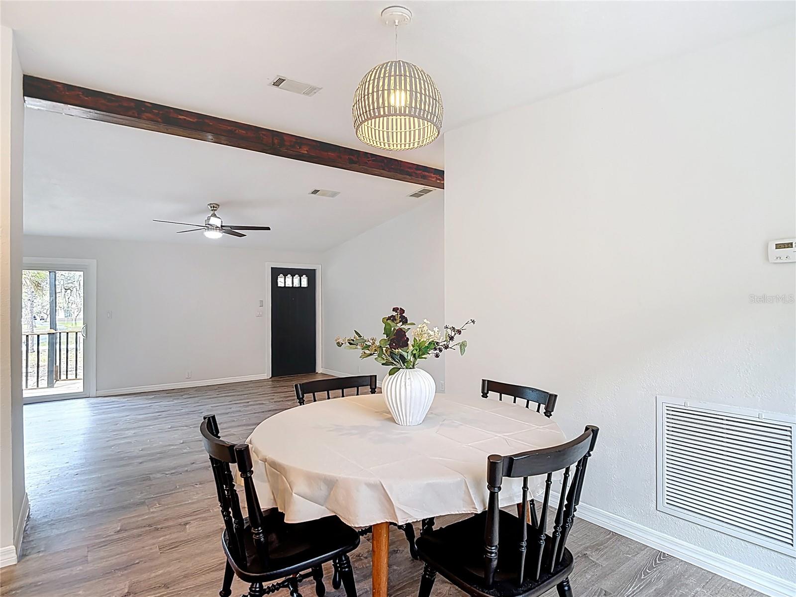 Image 27 of 72 For 17420 Thomas Boulevard