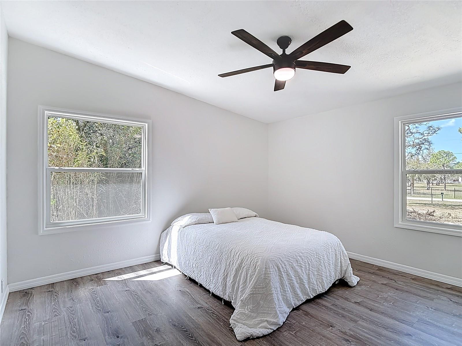 Image 36 of 72 For 17420 Thomas Boulevard