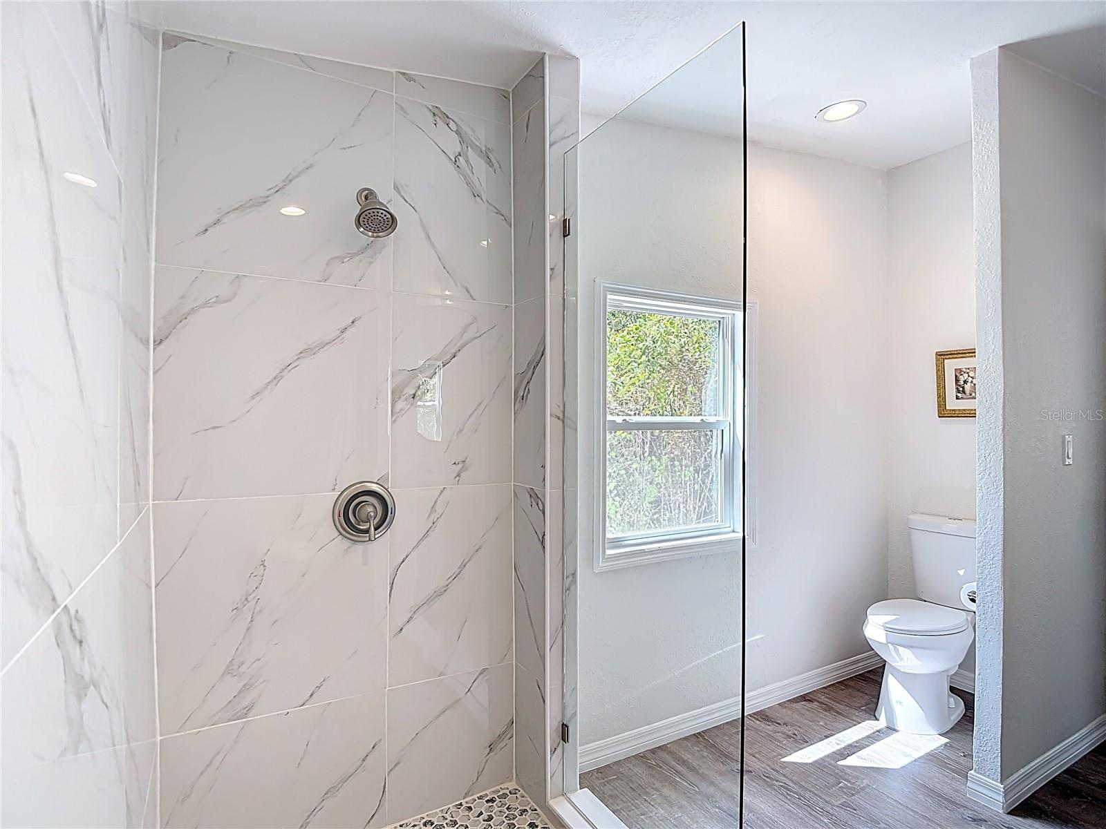 Image 44 of 72 For 17420 Thomas Boulevard