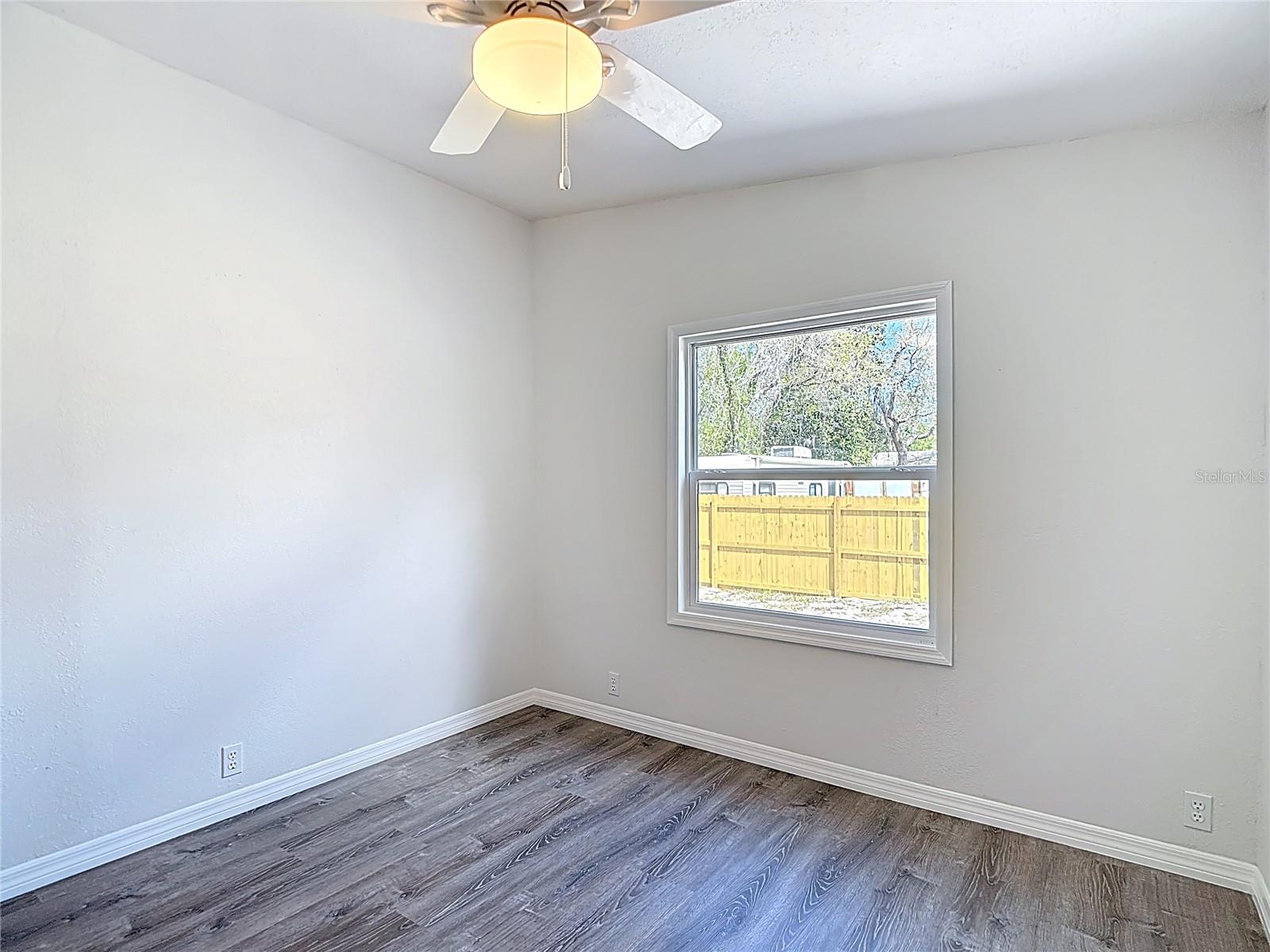 Image 51 of 72 For 17420 Thomas Boulevard