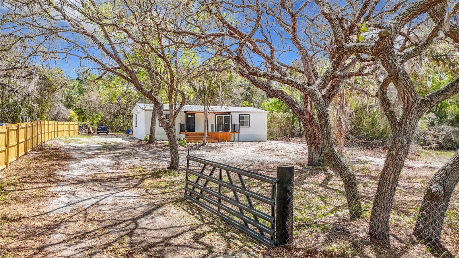 Image 9 of 72 For 17420 Thomas Boulevard