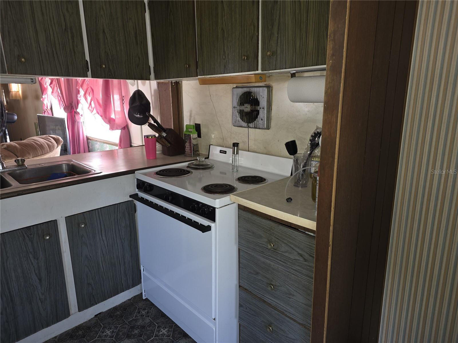 Image 7 of 8 For 9300 Kiowa Dr