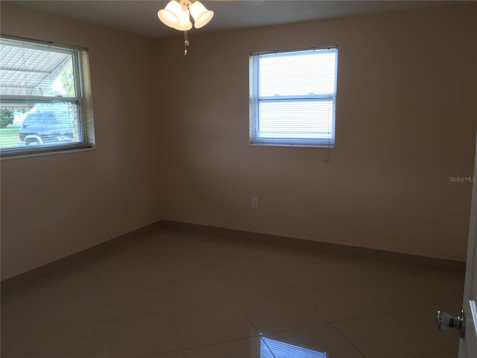 Image 11 of 22 For 1050 Clairborne Street