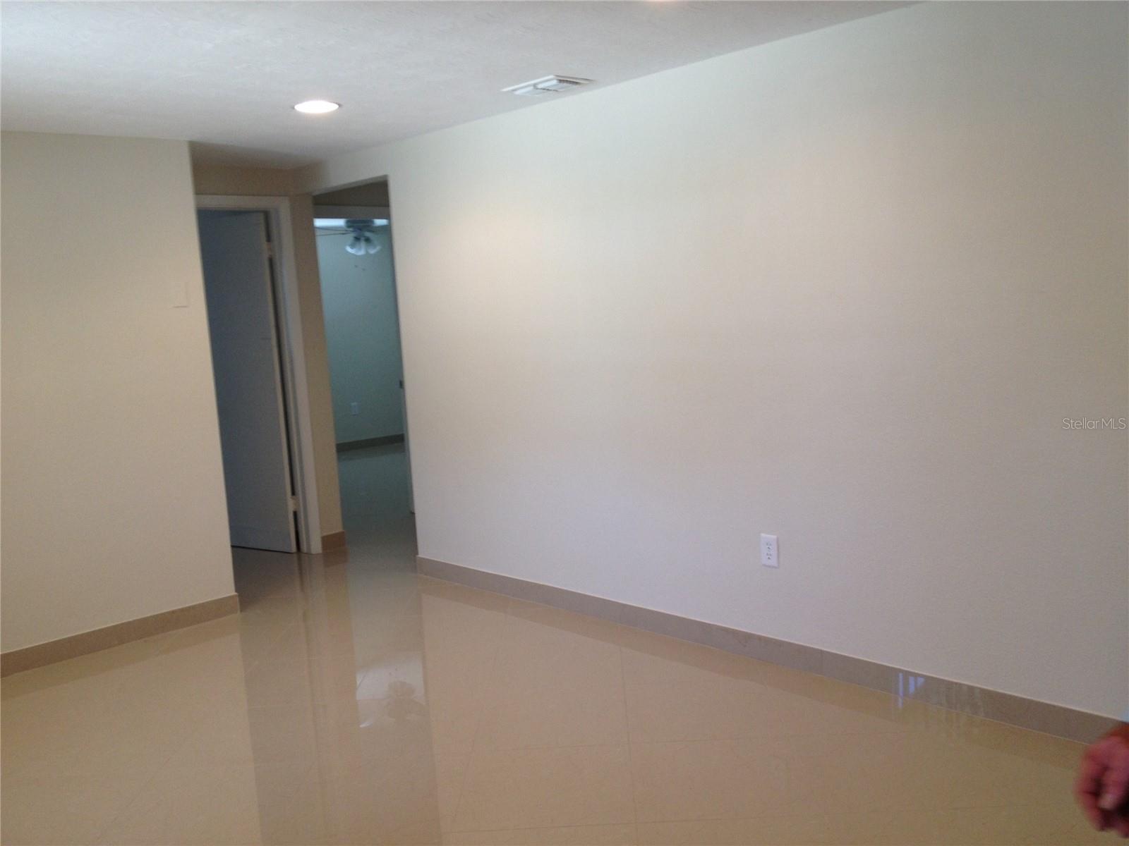 Image 18 of 22 For 1050 Clairborne Street