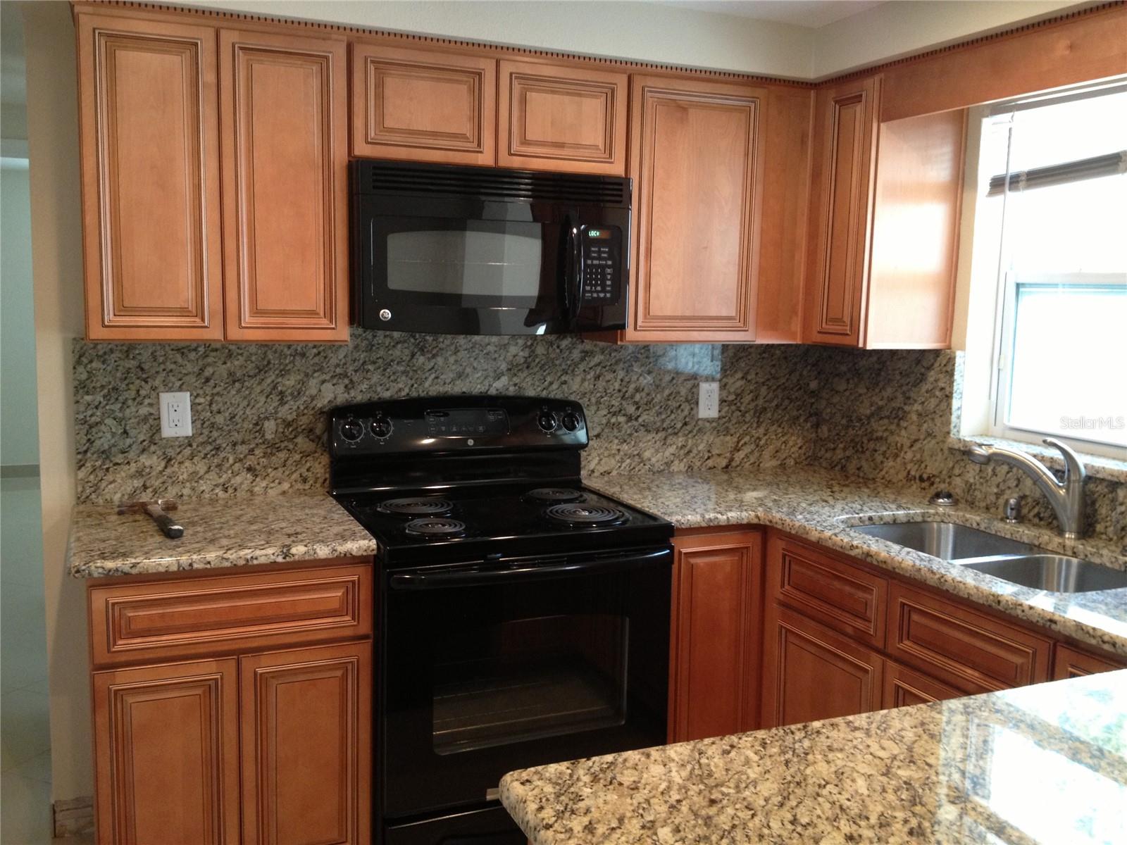 Image 19 of 22 For 1050 Clairborne Street