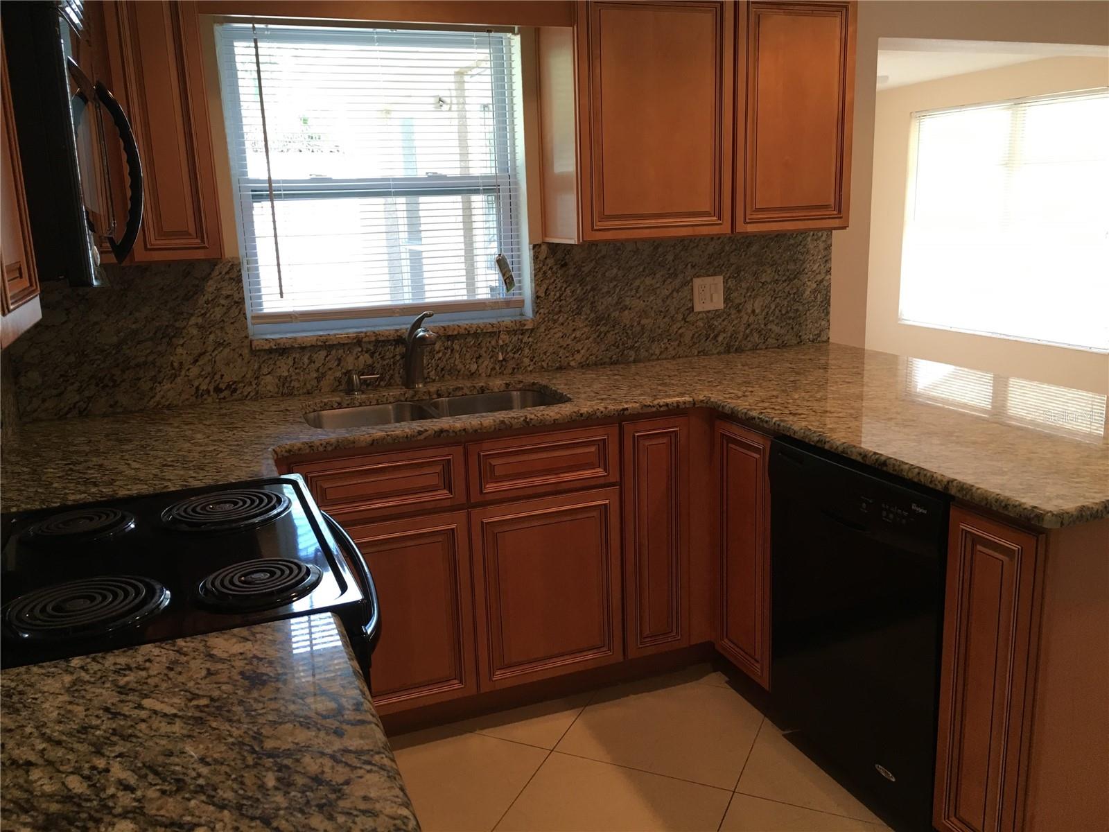 Image 9 of 22 For 1050 Clairborne Street