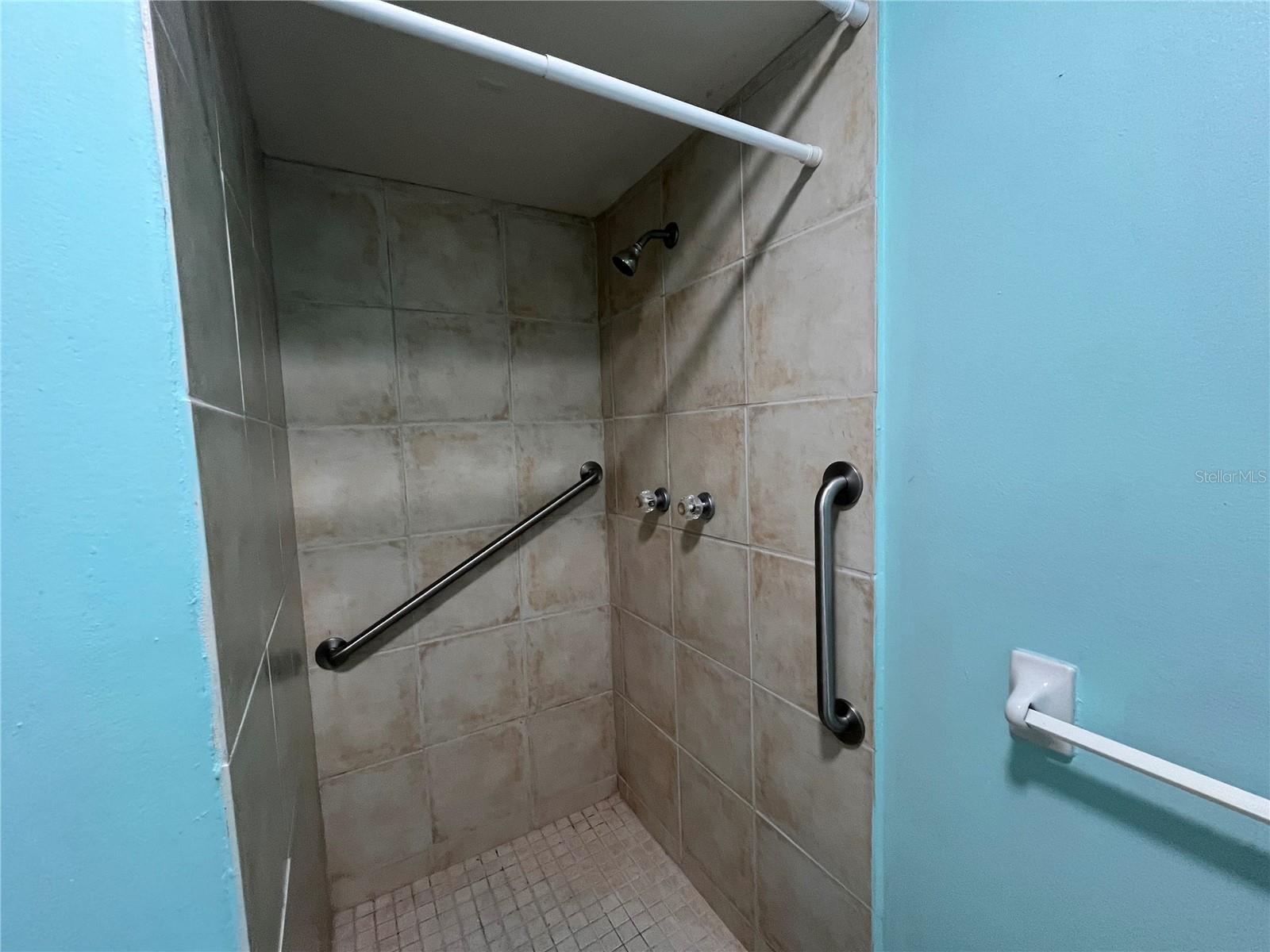 Image 16 of 41 For 11718 Bayonet Lane A