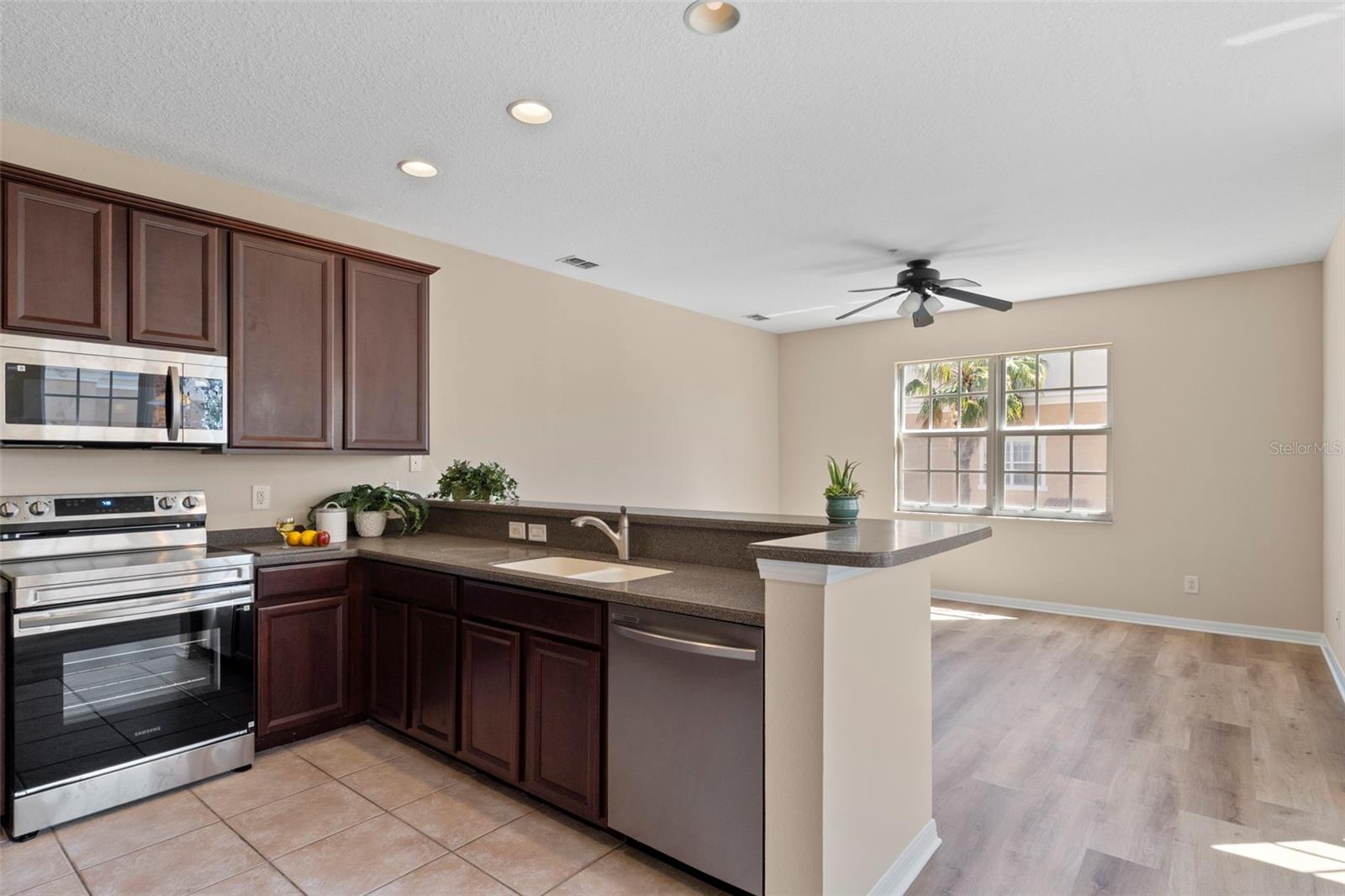 Image 23 of 60 For 5621 Blackfin Drive