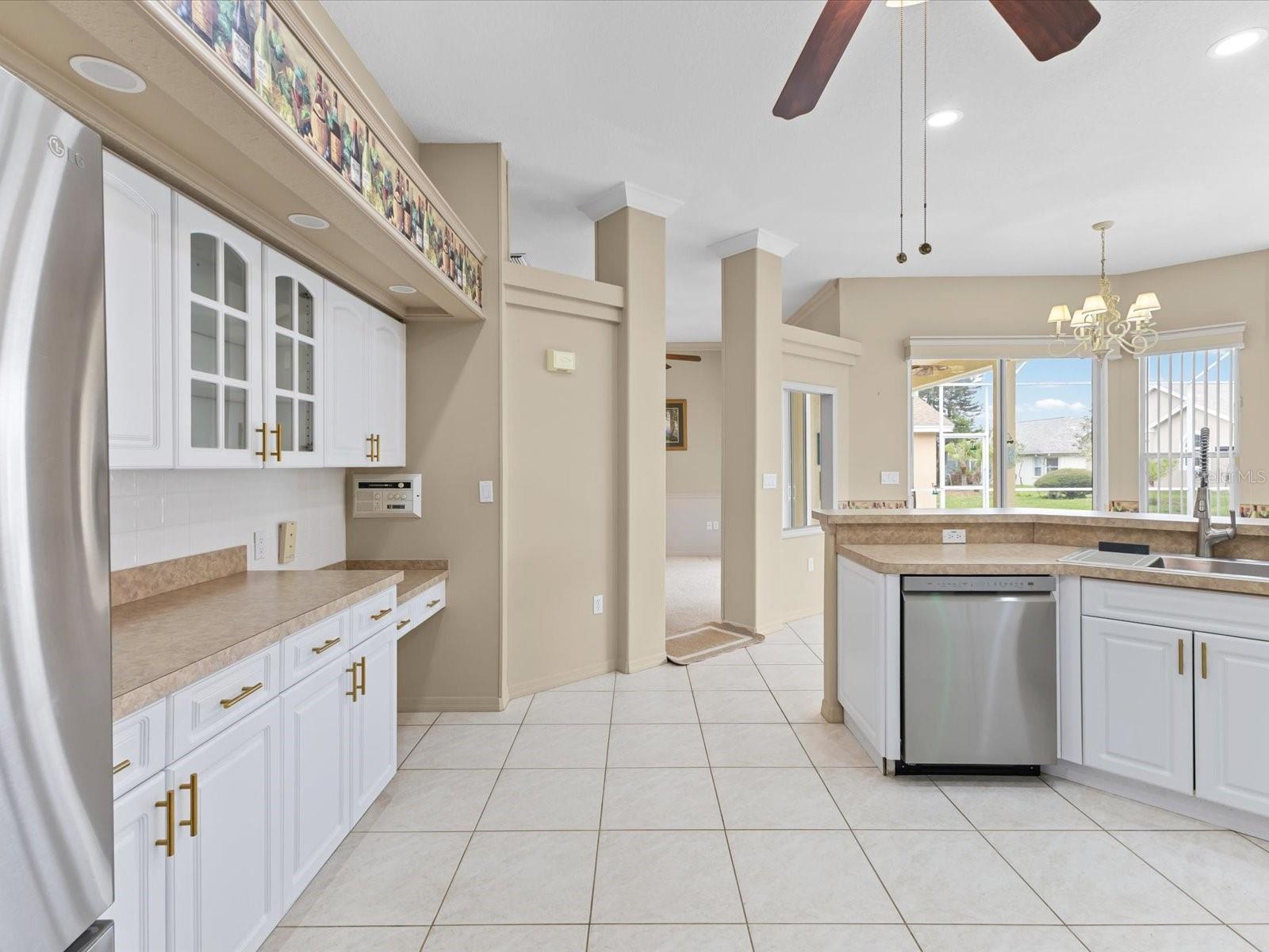 Listing photo id 17 for 13944 Talmage Loop