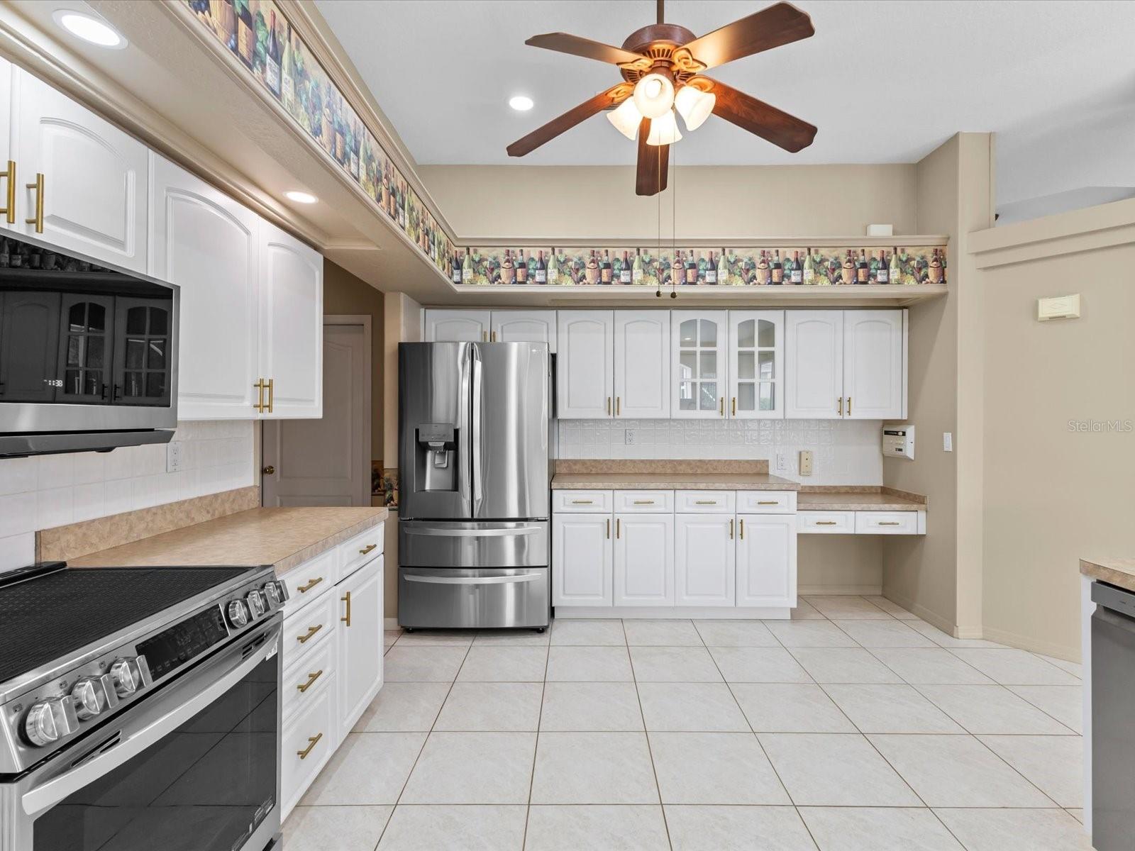 Listing photo id 18 for 13944 Talmage Loop