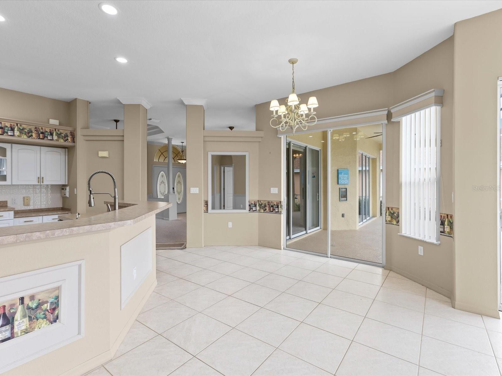 Listing photo id 19 for 13944 Talmage Loop