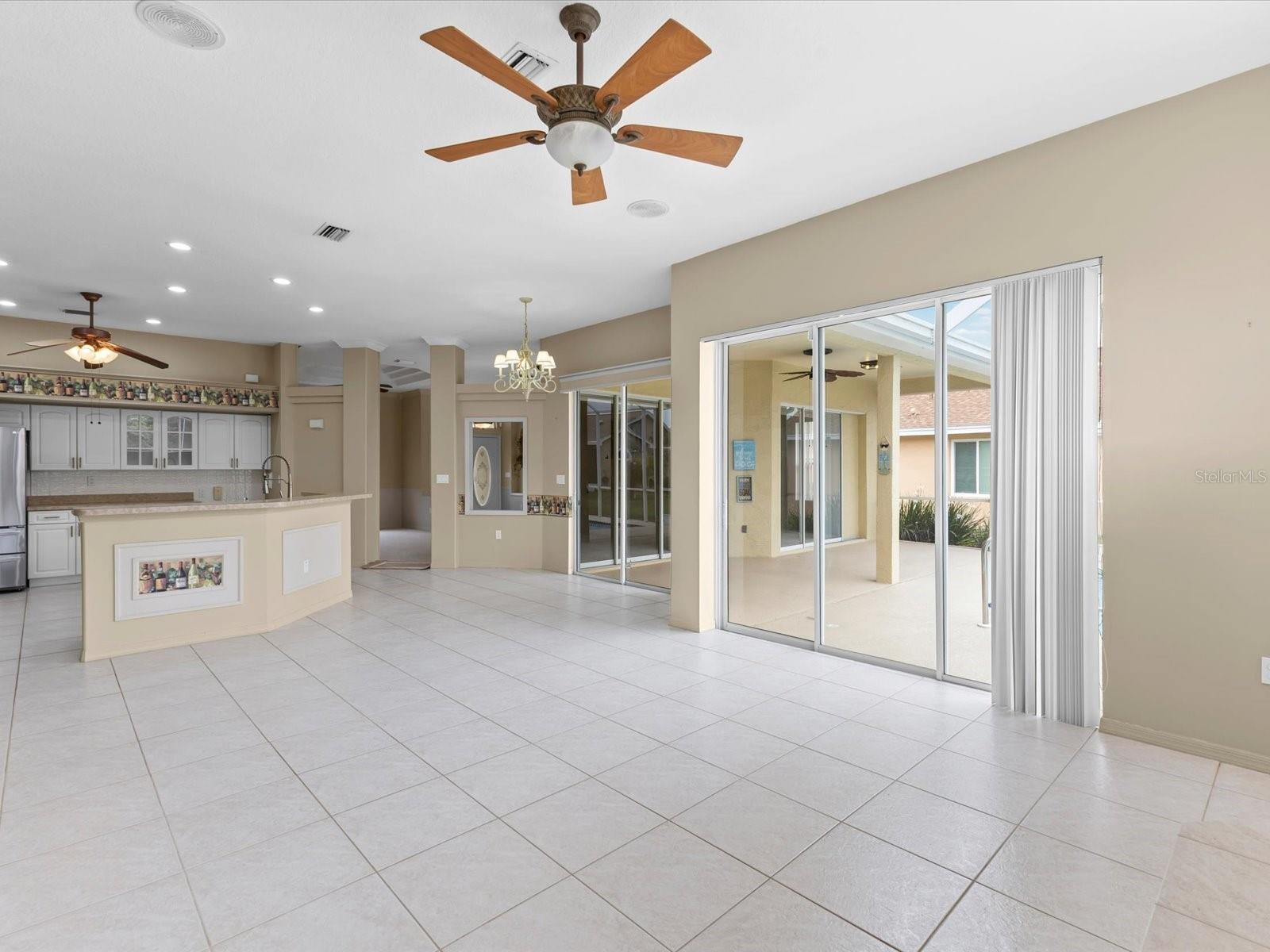 Listing photo id 20 for 13944 Talmage Loop