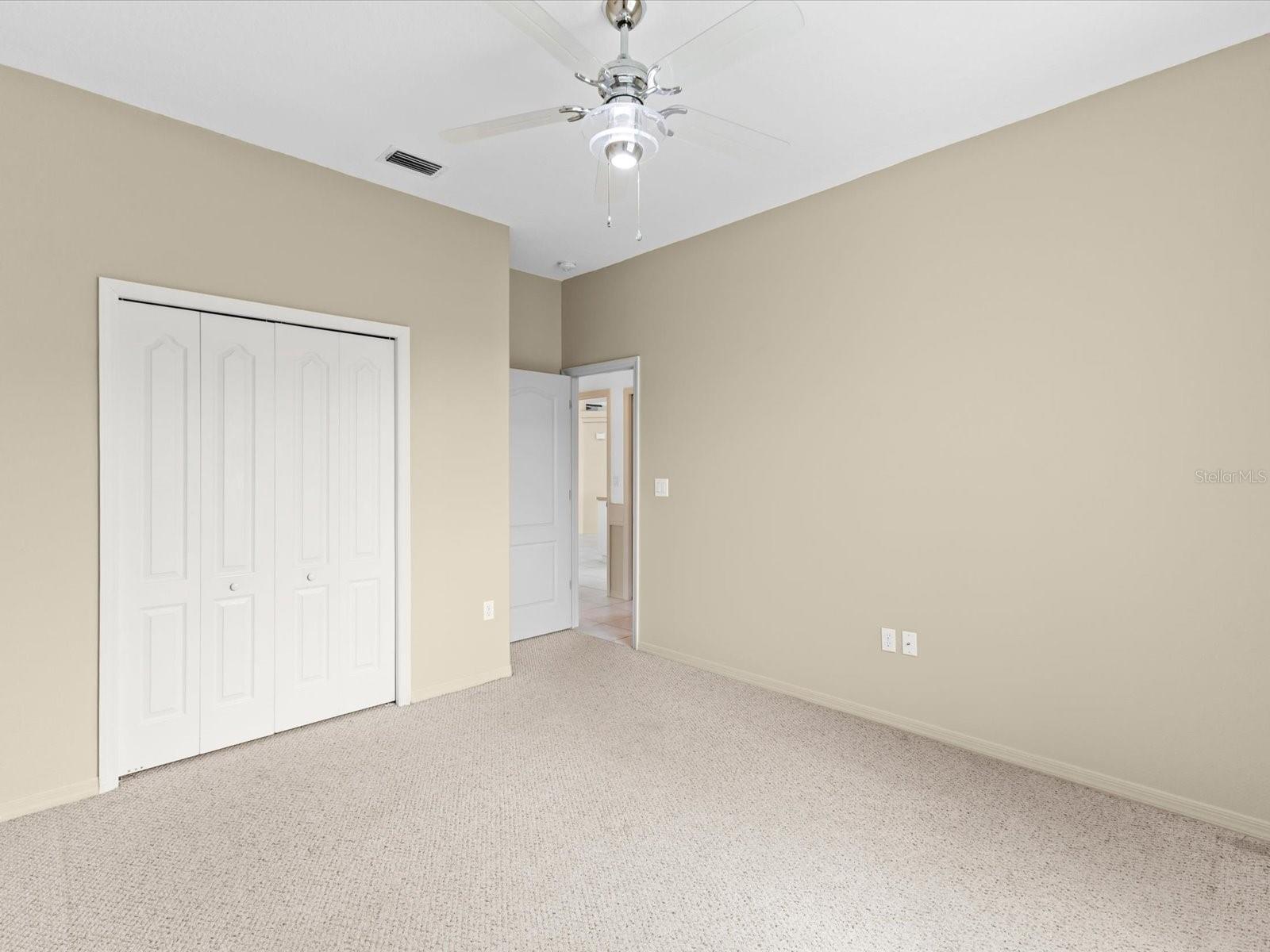 Listing photo id 24 for 13944 Talmage Loop