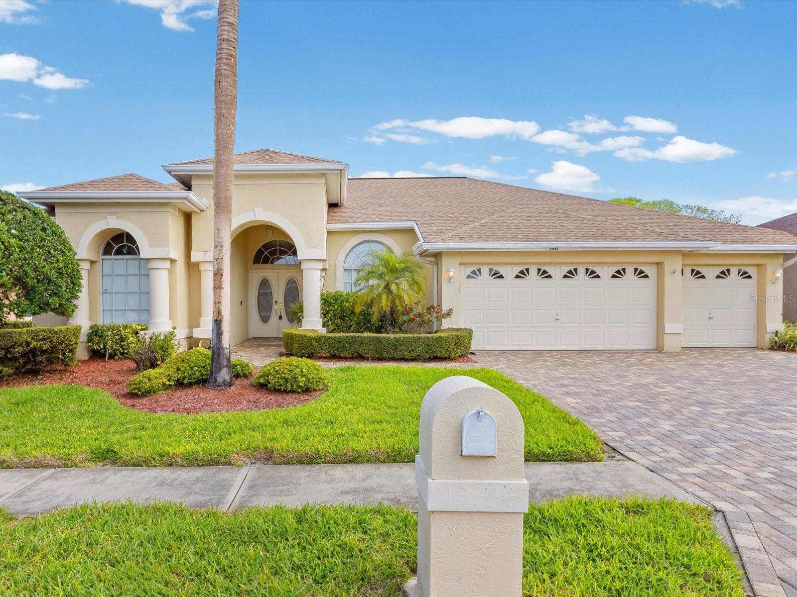 Listing photo id 35 for 13944 Talmage Loop