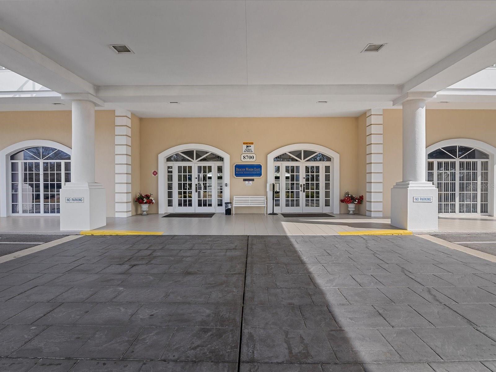 Listing photo id 50 for 13944 Talmage Loop