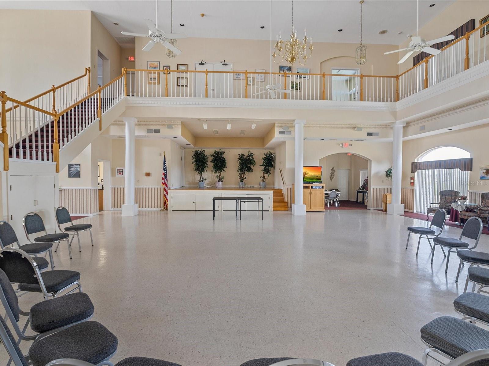 Listing photo id 51 for 13944 Talmage Loop