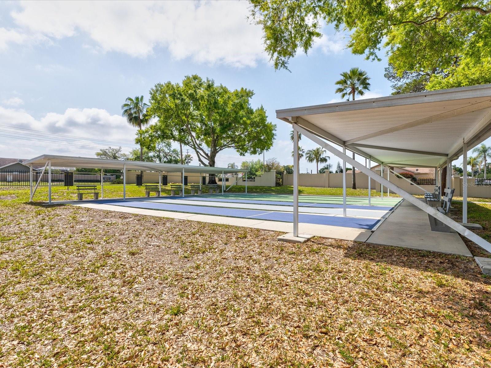 Listing photo id 71 for 13944 Talmage Loop