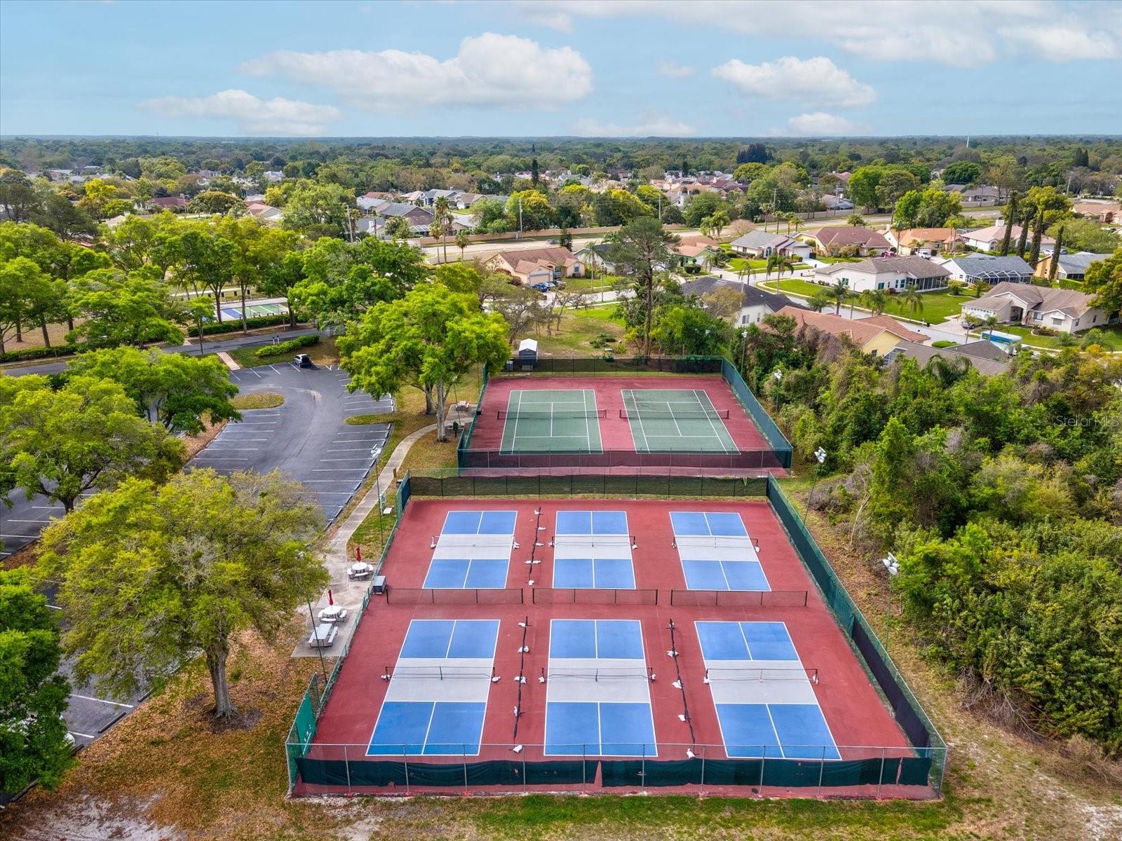 Listing photo id 74 for 13944 Talmage Loop