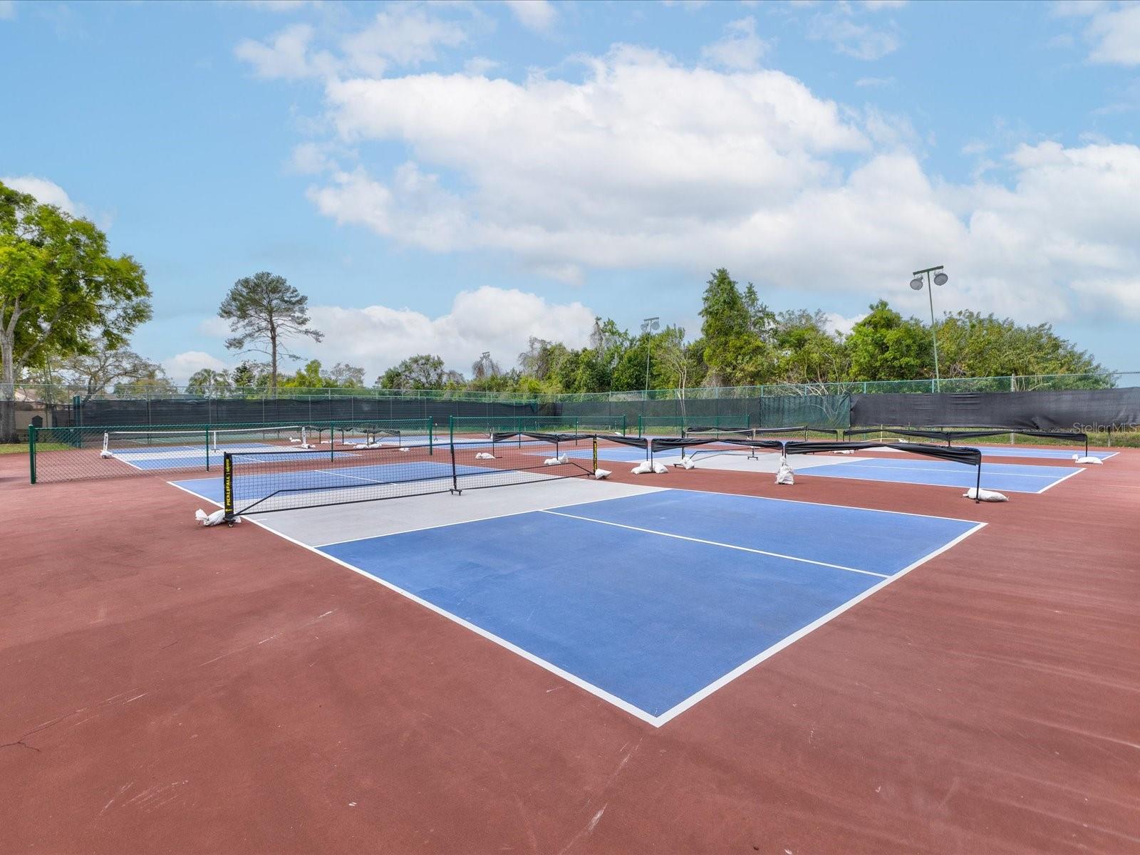 Listing photo id 75 for 13944 Talmage Loop