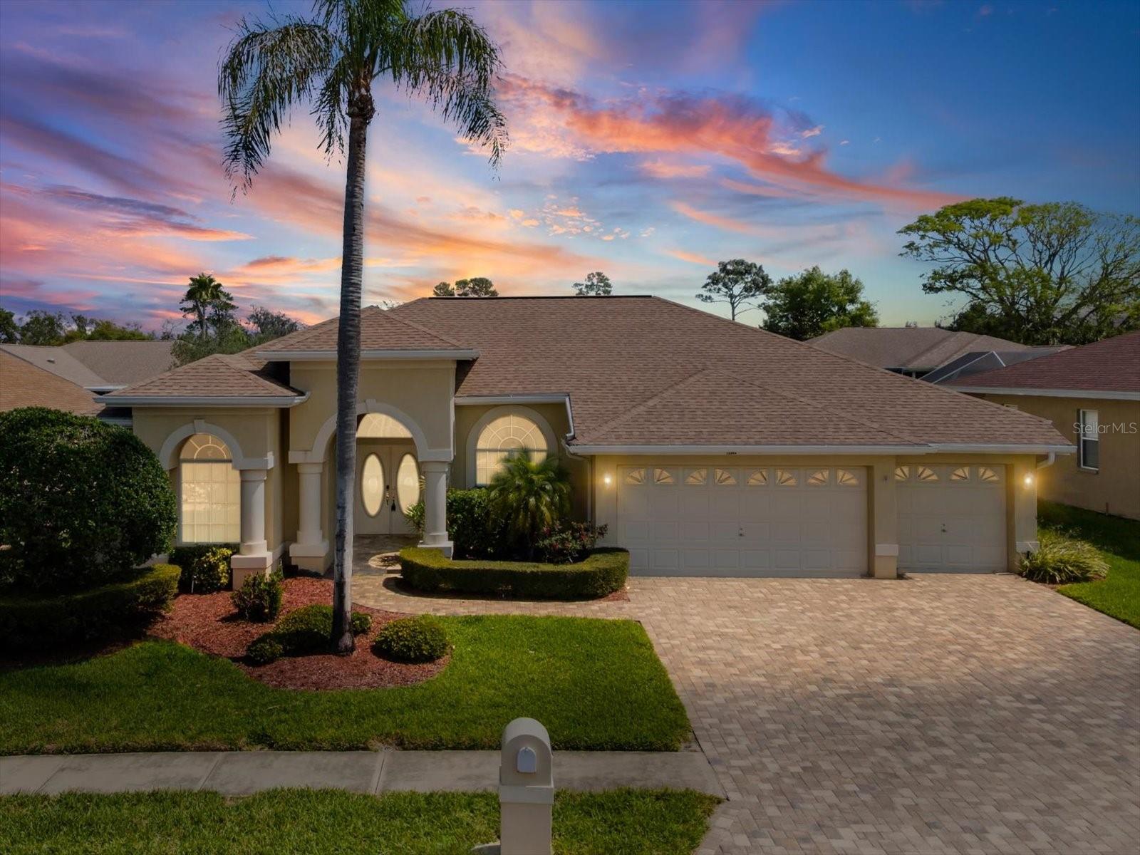 Listing photo id 82 for 13944 Talmage Loop