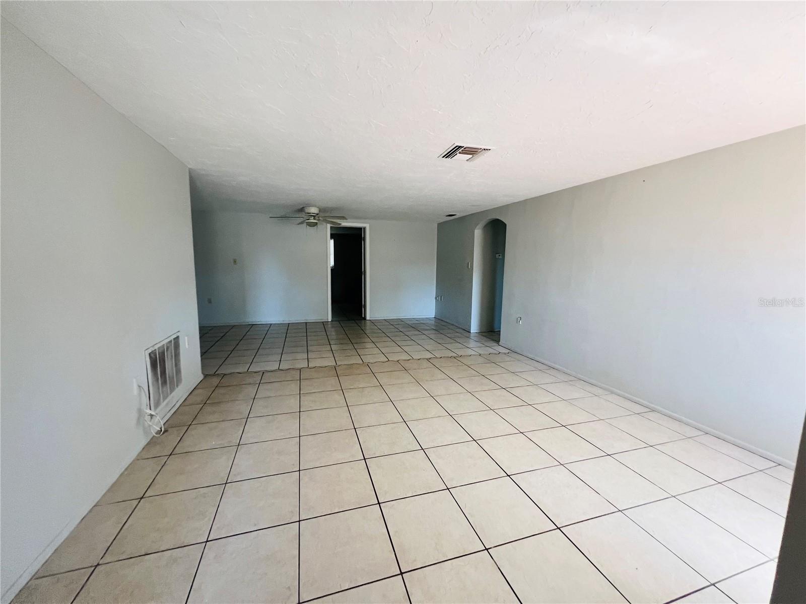 Image 11 of 23 For 7811 Embassy Boulevard