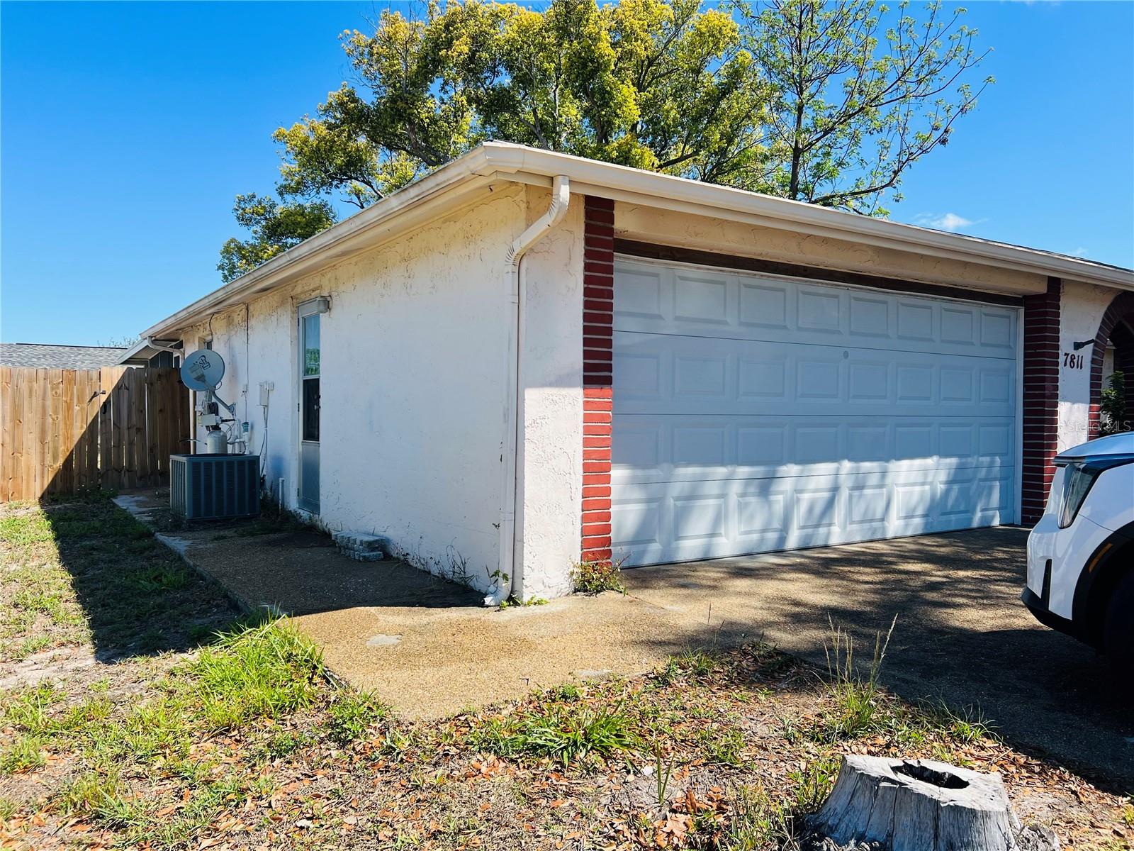 Image 5 of 23 For 7811 Embassy Boulevard