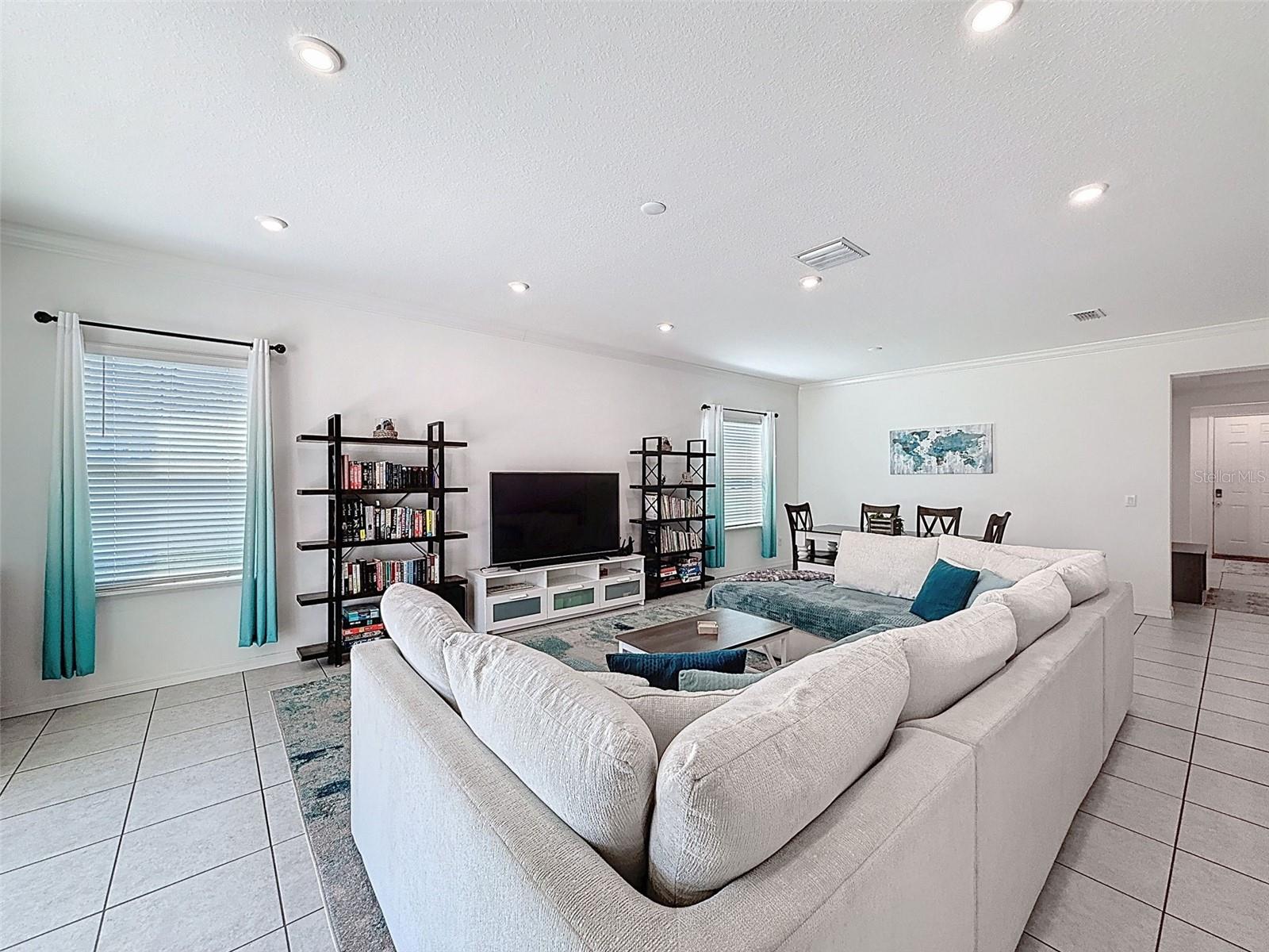 Image 33 of 63 For 15018 Dusky Warbler Road