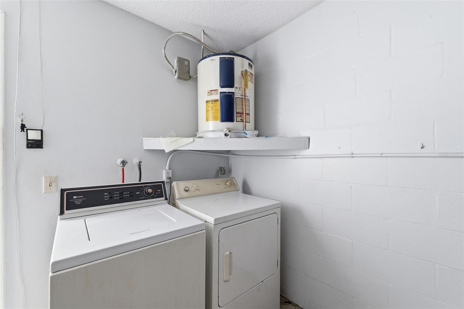 Image 15 of 40 For 1284 London Avenue